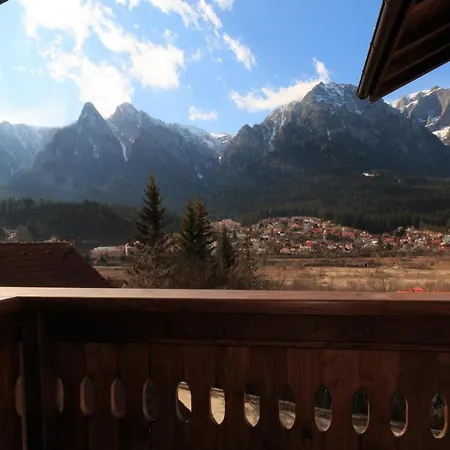 Stars & Mountain Apartment-3