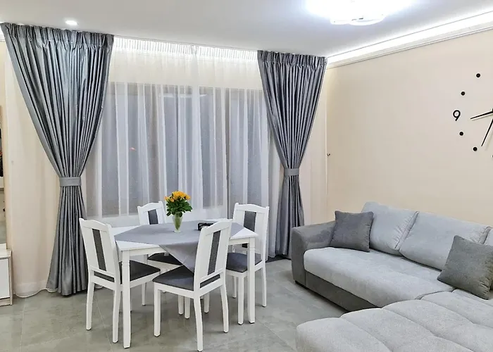 Apartament Lexannona Busteni,lângā partie
