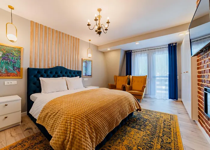 Romantic Jacuzzi Zamora Apartments -Adults Only Buşteni