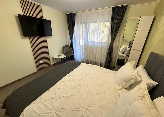 Vila Monica Buşteni