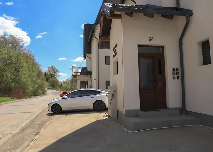 Busteni Mountain View Suites By The River - Ev Plug