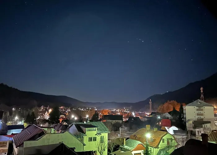 Mountain Valley View Buşteni